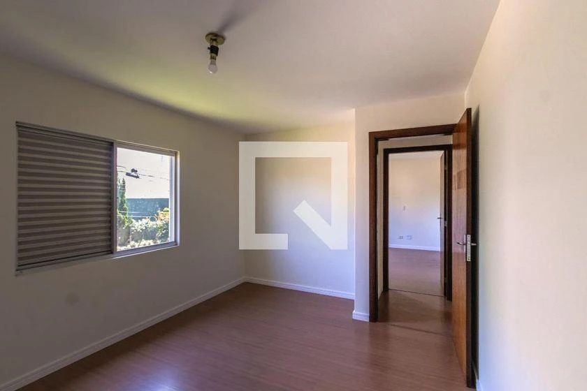 Walk-in closet in a 2-bedroom apartment, 75 m² — photo 15