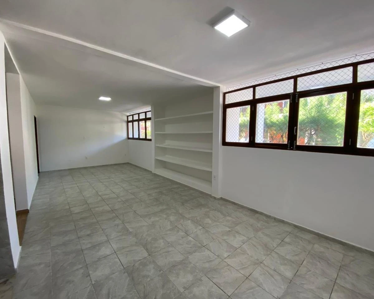 147 m² house with 4 bedrooms and 1 parking space
