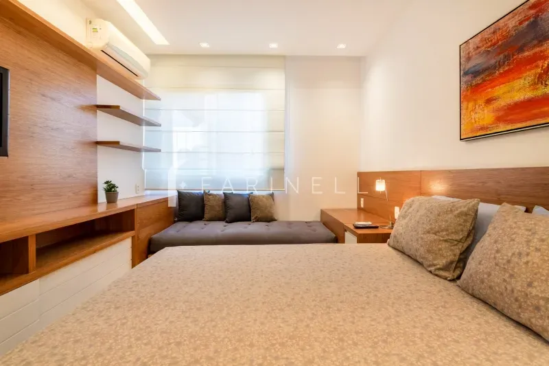 Furnished 1-bedroom apartment with enclosed glass balcony — photo 6
