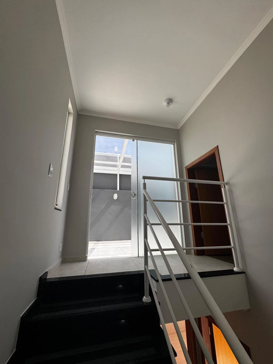 Casa de 3 quartos com varanda envidraçada — photo 32