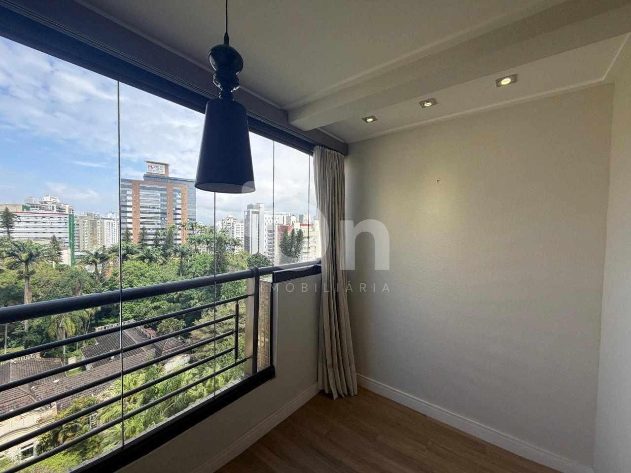 2-bedroom apartment with a water view in Florianópolis — photo 9