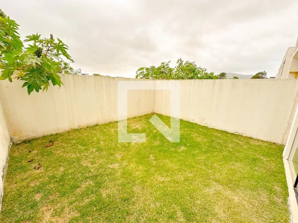 2-bedroom house with a park view — photo 59