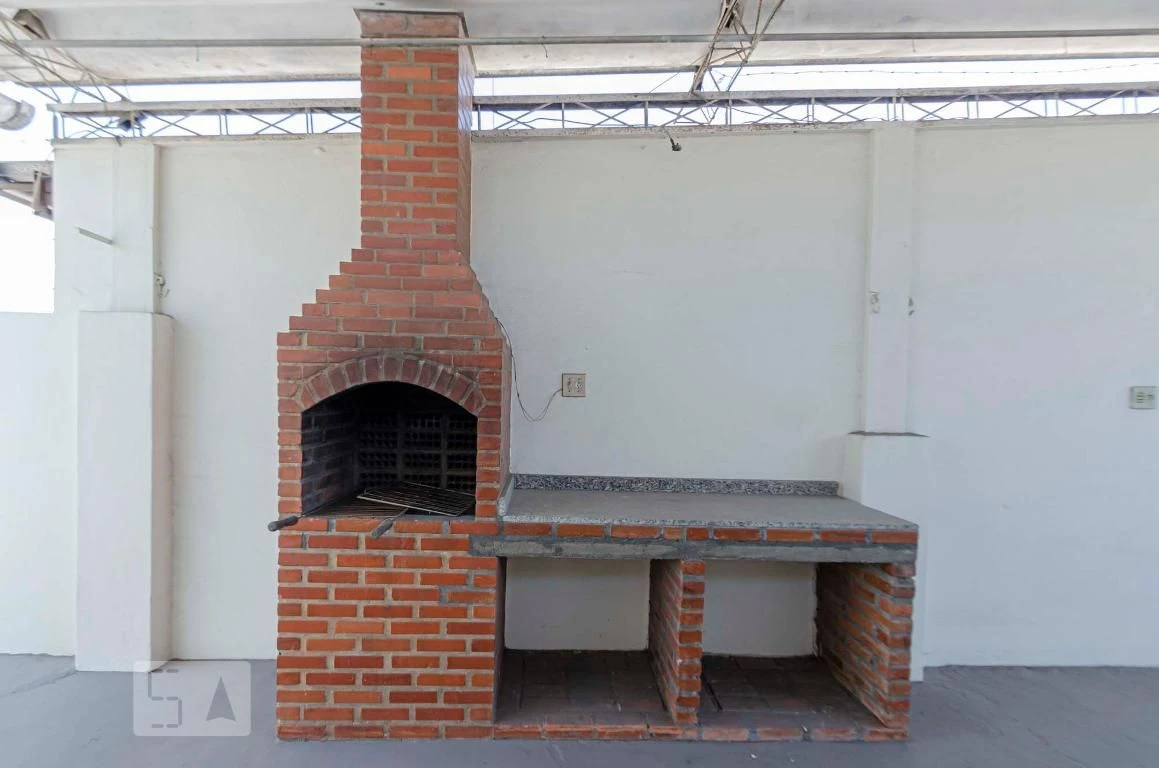 House with shared BBQ area and 5 bedrooms — photo 40