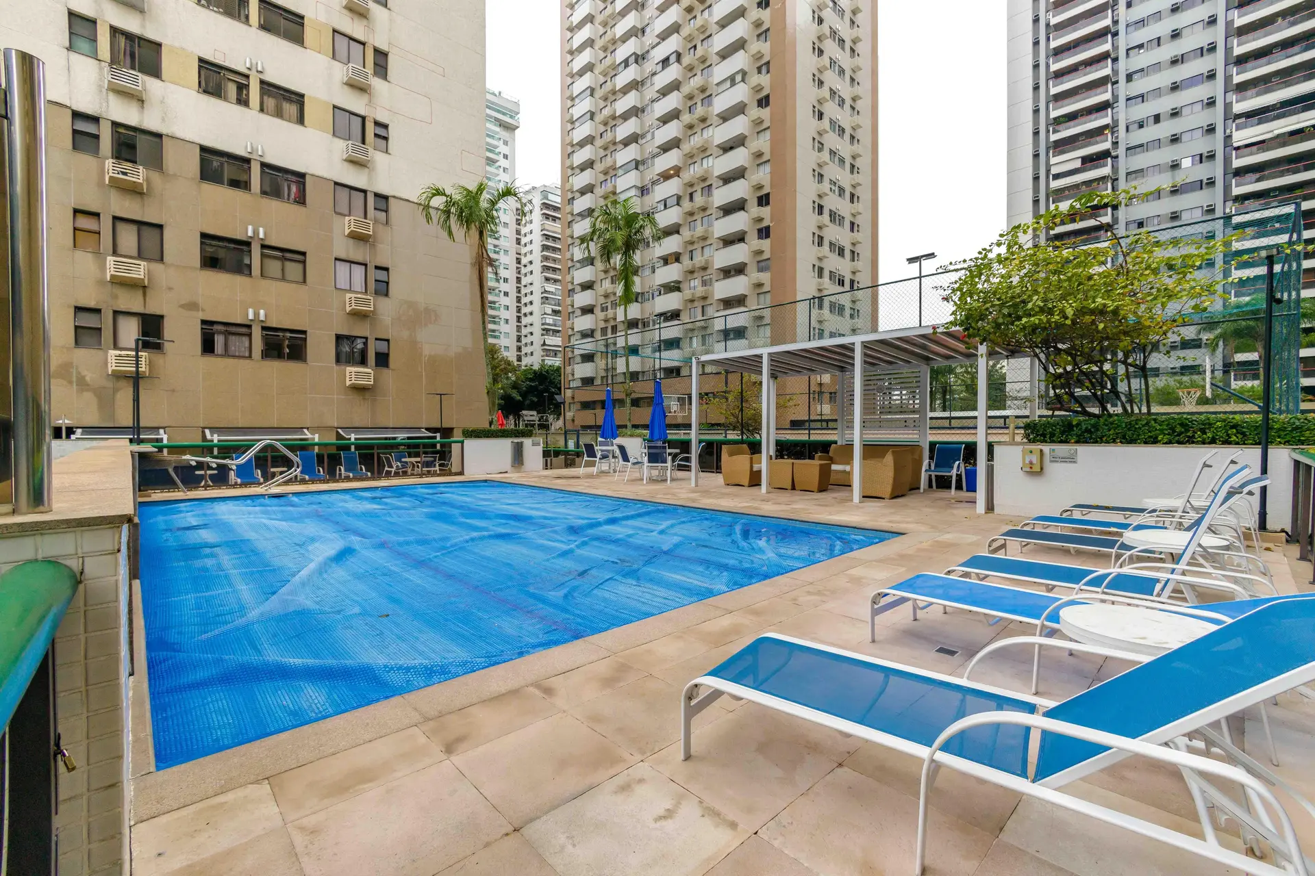 Furnished 2-bedroom apartment with 1 suite — photo 9
