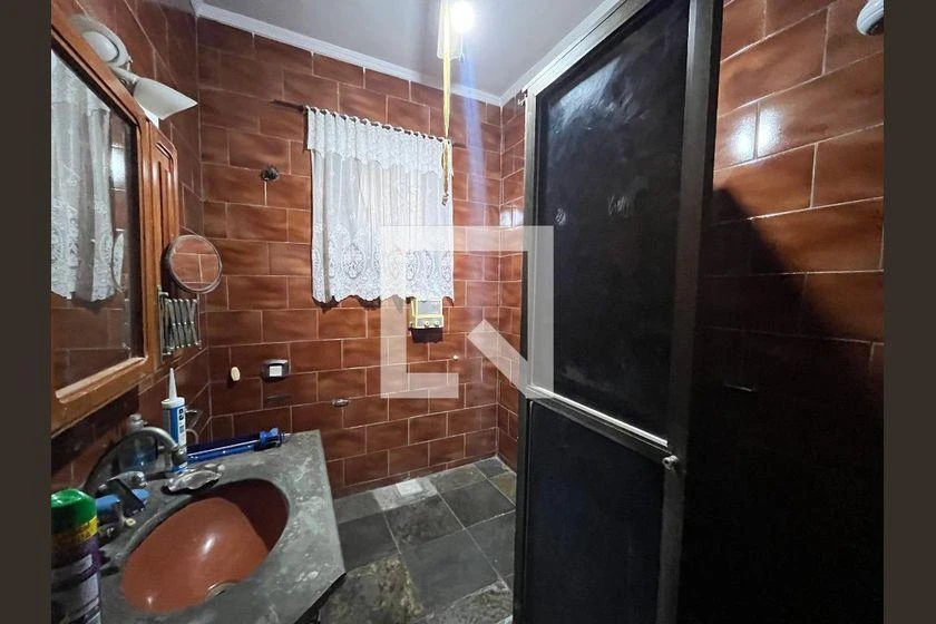 Rental house with 4 bedrooms and 600 m² — photo 39
