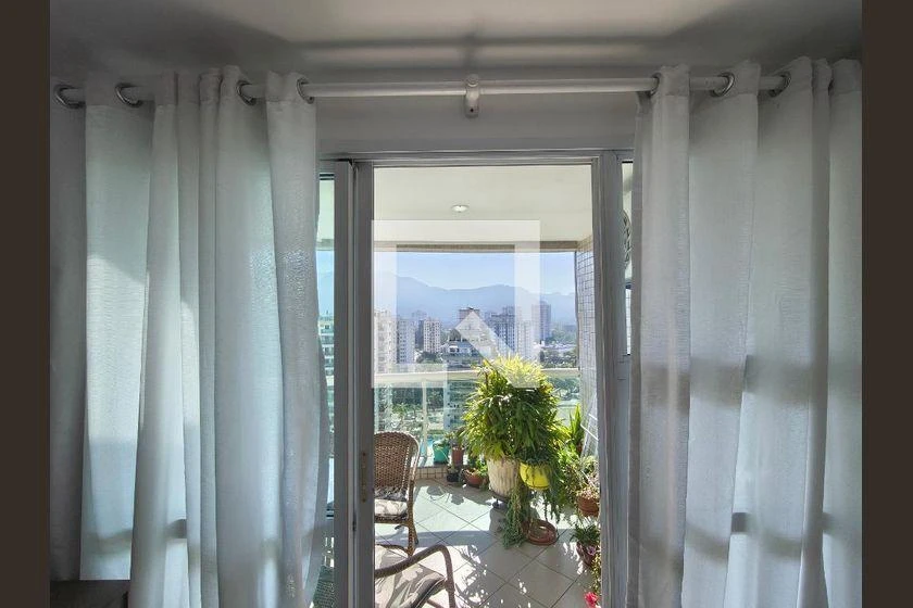 134 m² apartment with a mountain view and a home office