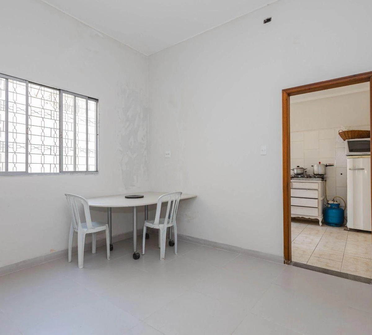 House with 4 bedrooms, 2 bathrooms and 4 parking spots