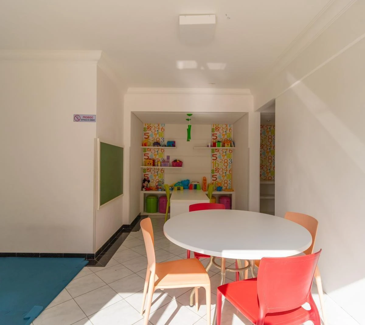 3-bedroom apartment with a grill on the balcony — photo 35