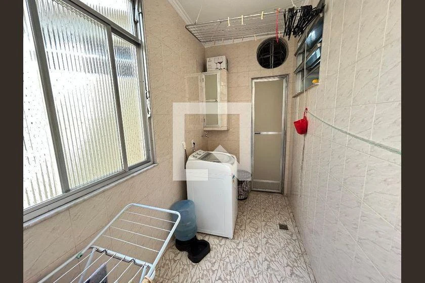90 m² rental apartment with 3 bedrooms and balcony — photo 6