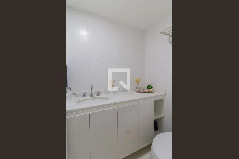 Furnished 70 m² apartment with open-plan kitchen — photo 31