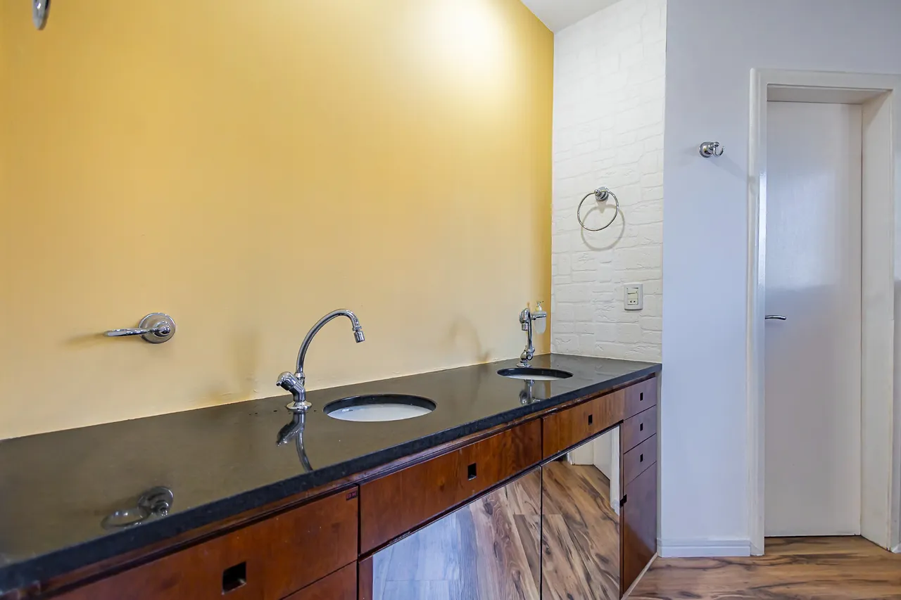 69 m² apartment with 1 bedroom and 1 parking spot — photo 18