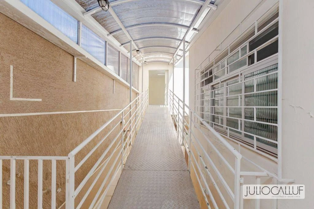 4-bedroom house with a washing machine in Curitiba — photo 37