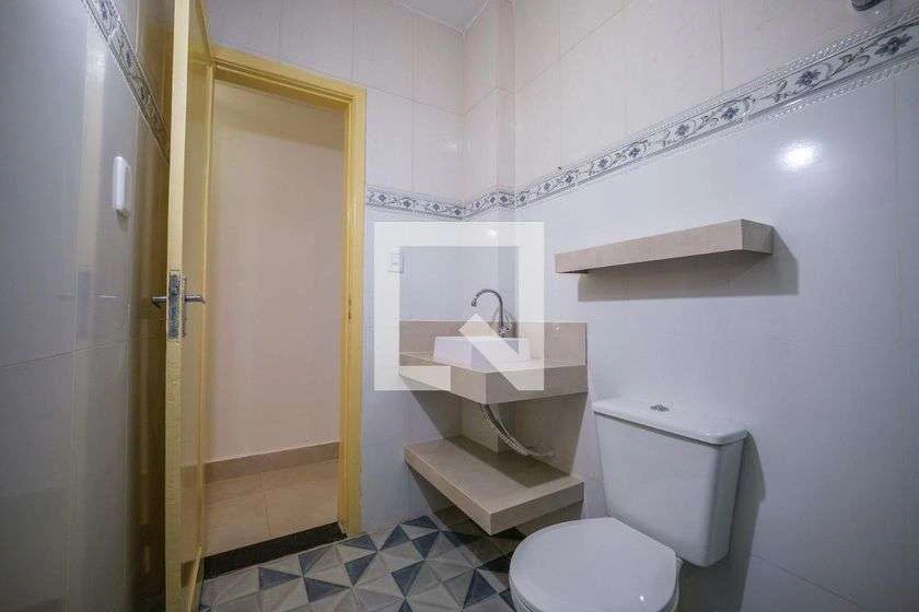 80 m² apartment with an open-plan kitchen and 2 bedrooms — photo 25