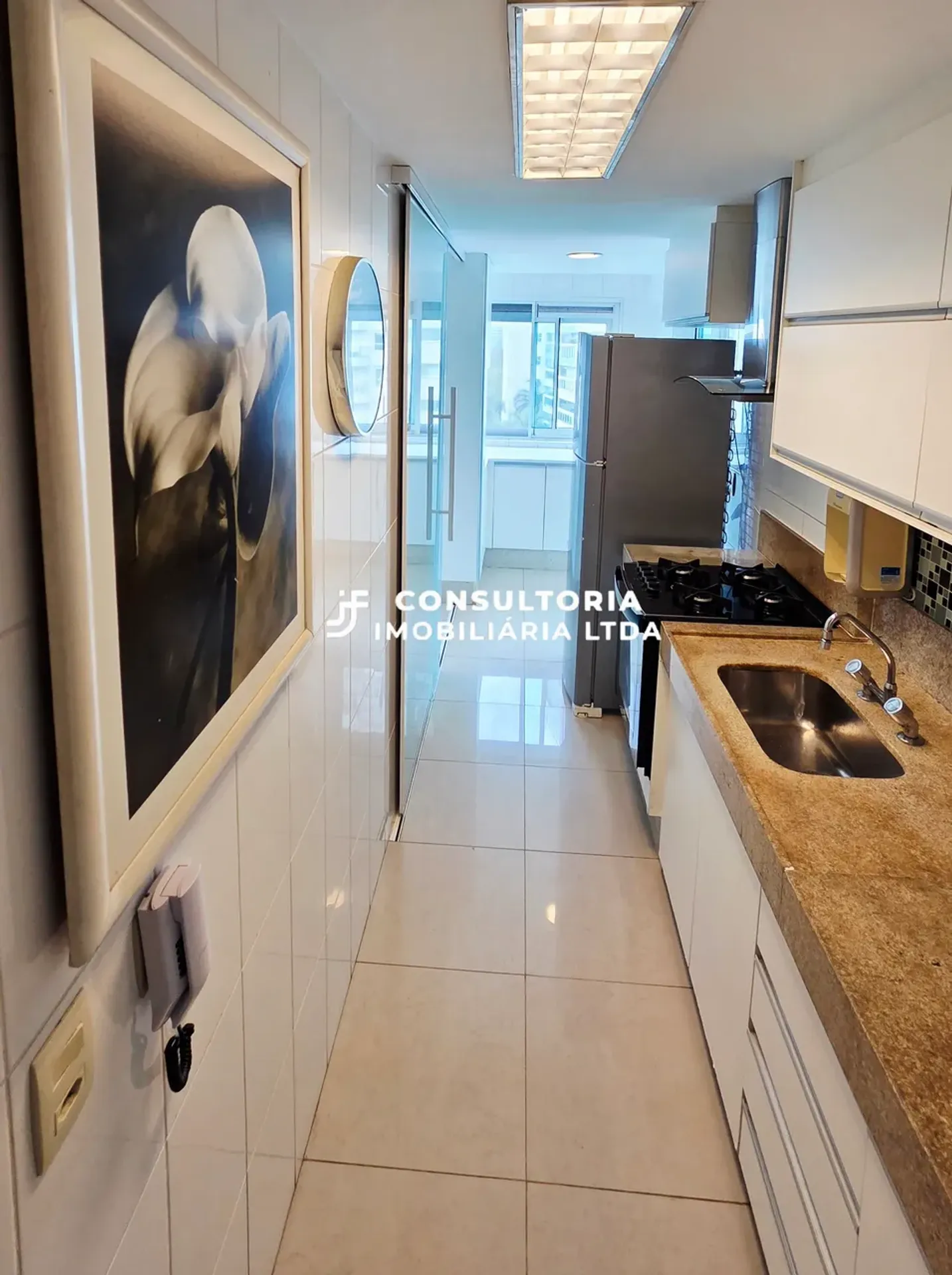 3-bedroom apartment in a building with a sauna — photo 6