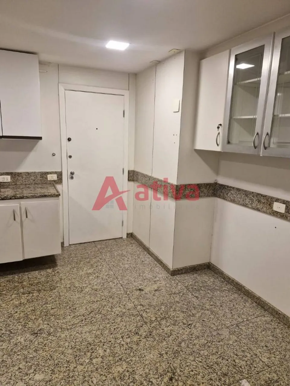 3-bedroom apartment with gas kitchen and 3 parking spots — photo 18