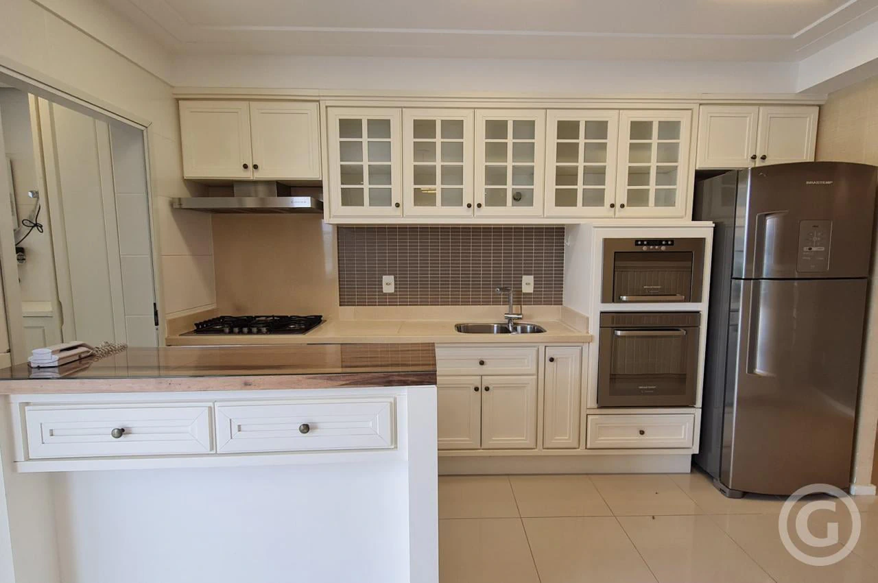 177 m² apartment with 3 bedrooms and a private BBQ
