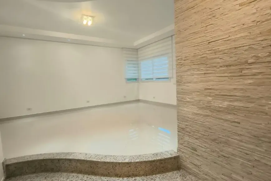 Furnished apartment with 5 bedrooms and 3 bathrooms — photo 5