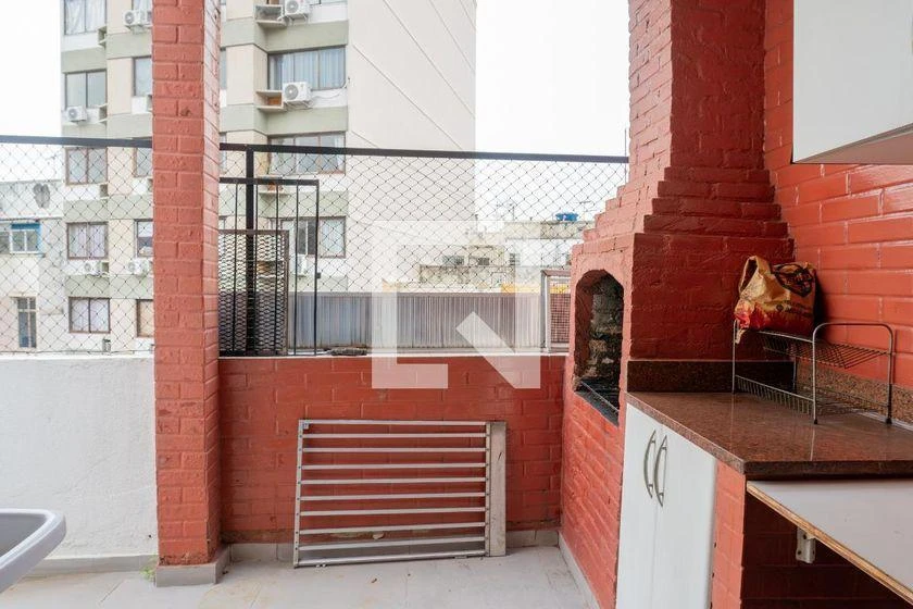 2-bedroom apartment with a grill on the balcony — photo 22
