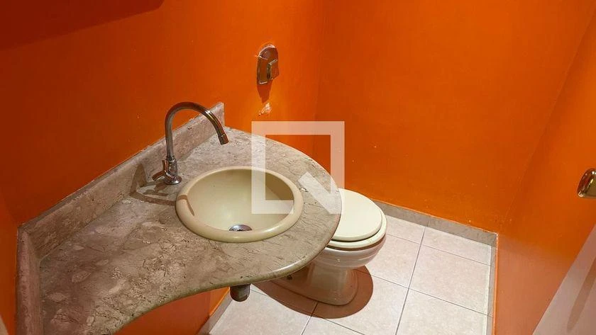 Apartment, 69 m², with wood or laminate floors — photo 6
