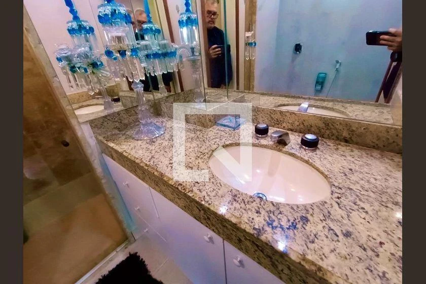 127 m² apartment with 3 en-suite bedrooms and balcony — photo 44