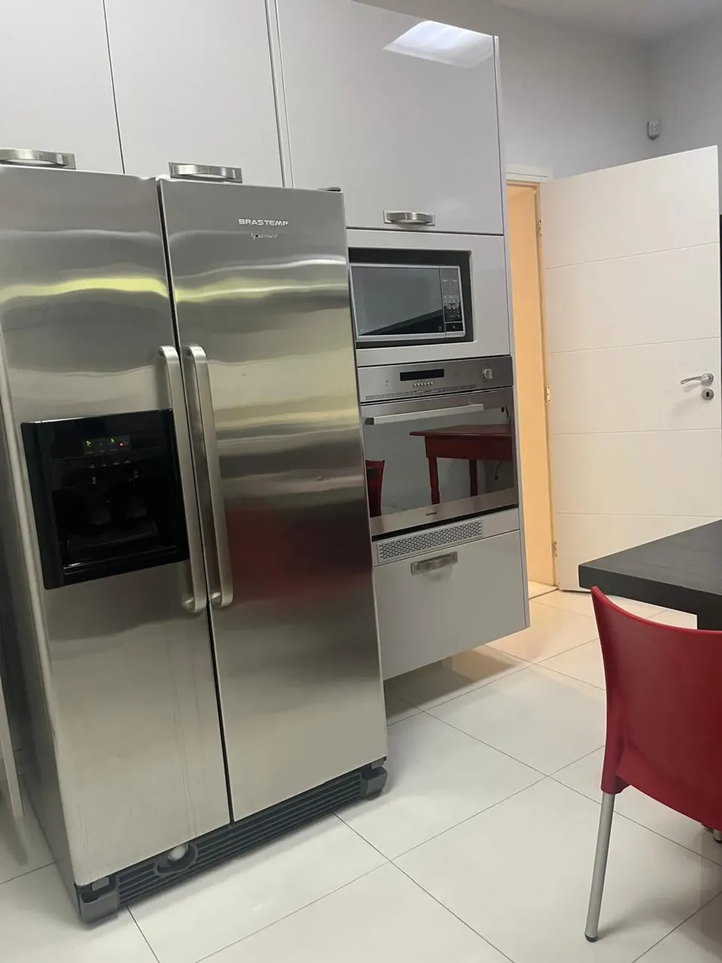 Furnished house with 5 en-suite bedrooms and 630 m² — photo 5