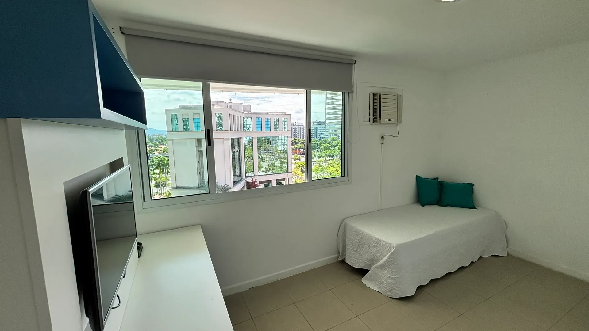 3-bedroom apartment in a building with a sauna — photo 13