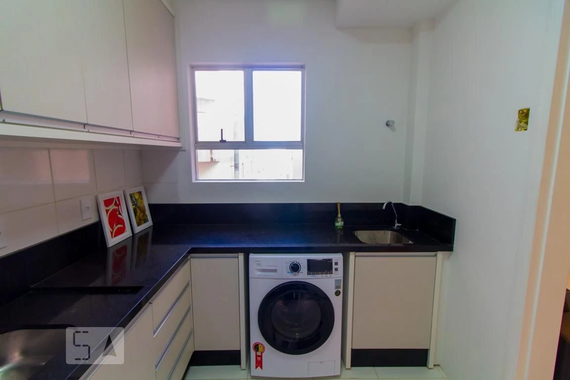 3-bedroom apartment with a washing machine — photo 12