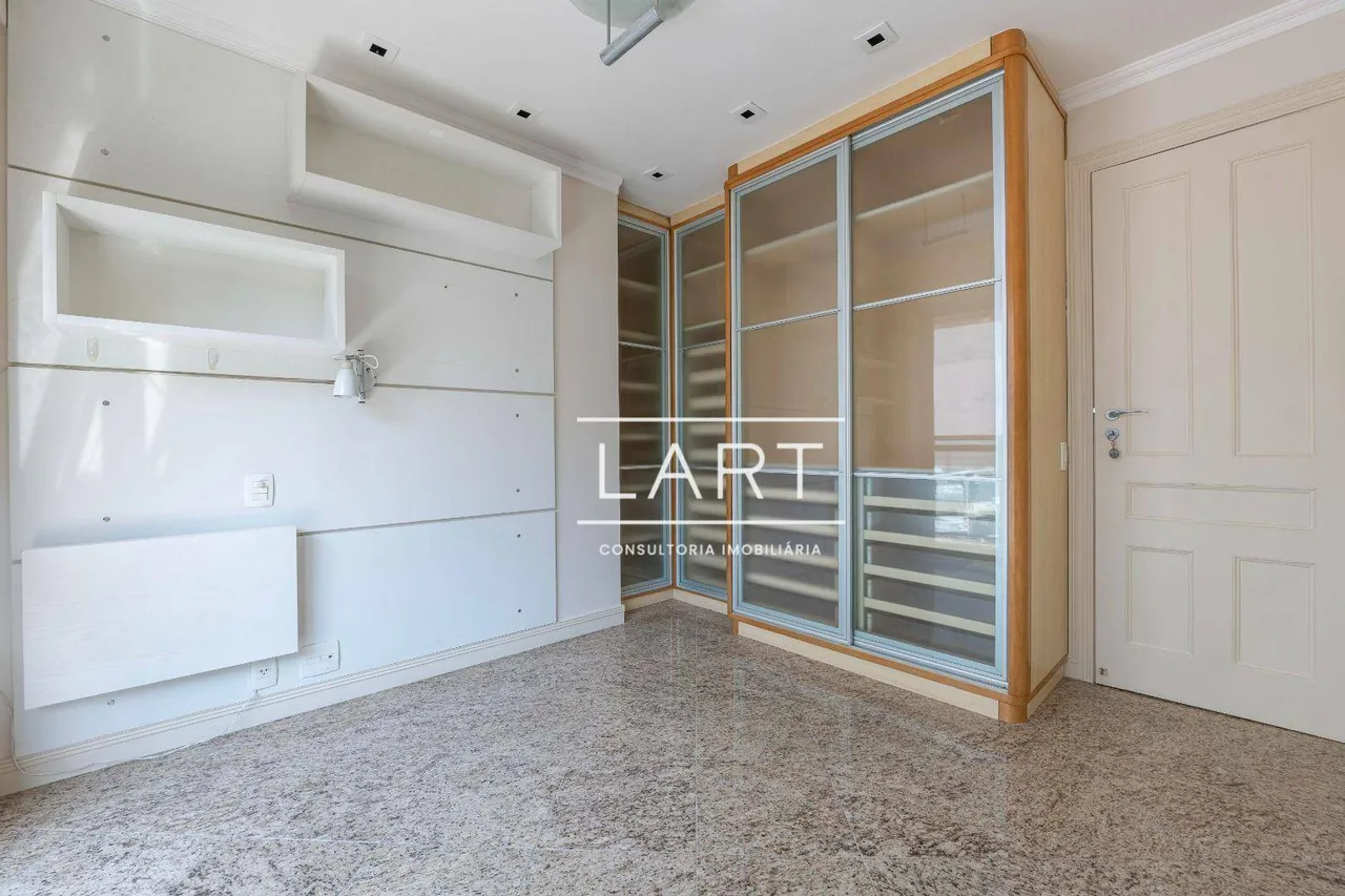 Apartamento com 3 quartos e armários embutidos — photo 6