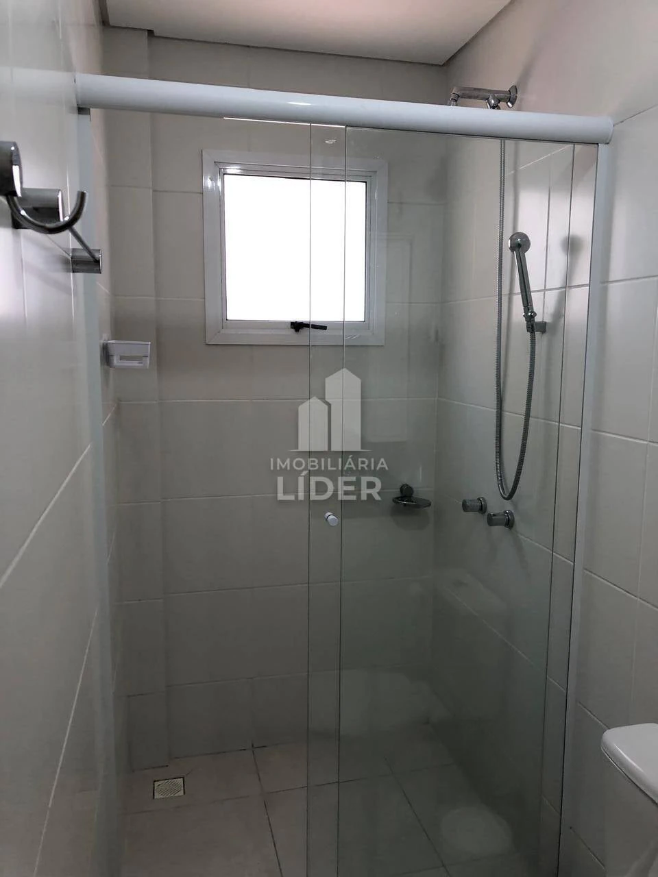 One-bedroom apartment with a washing machine — photo 11