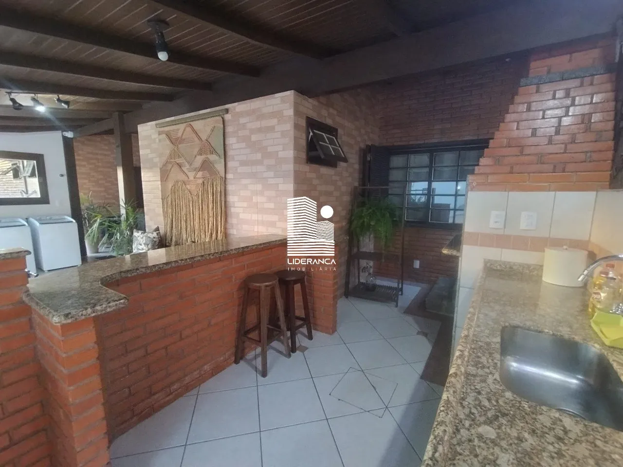 Furnished 15 m² studio with 1 bedroom and 1 bathroom — photo 11