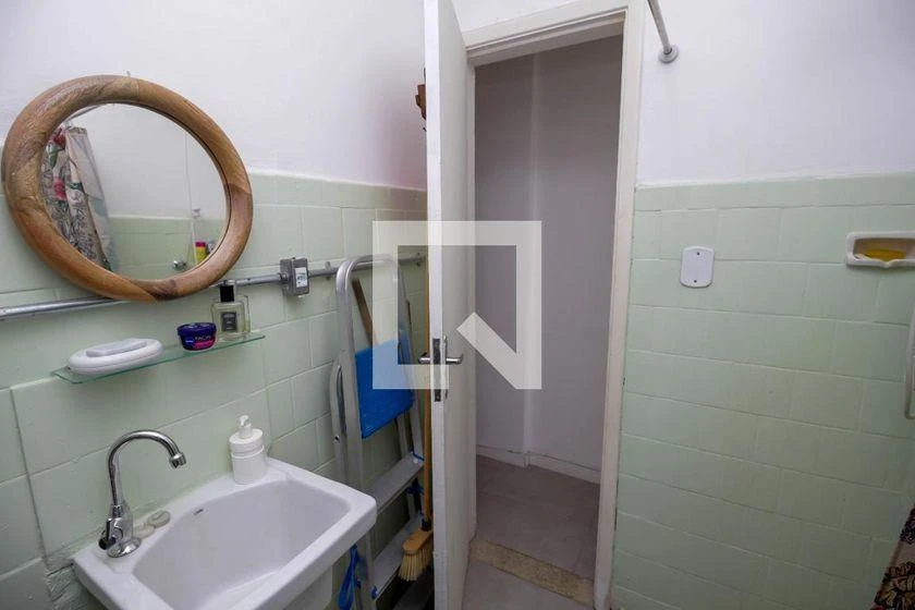 Furnished studio, 32 m², with a home office — photo 11