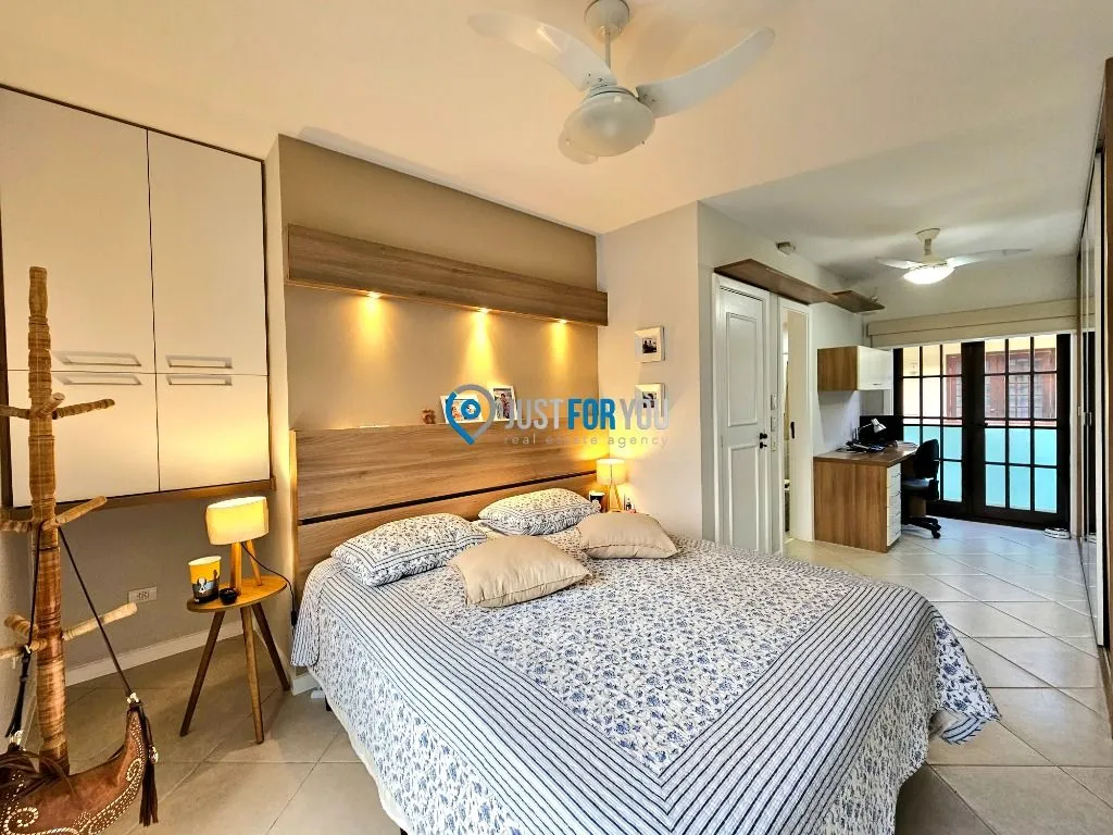 Furnished house with 4 bedrooms and 5 bathrooms — photo 22