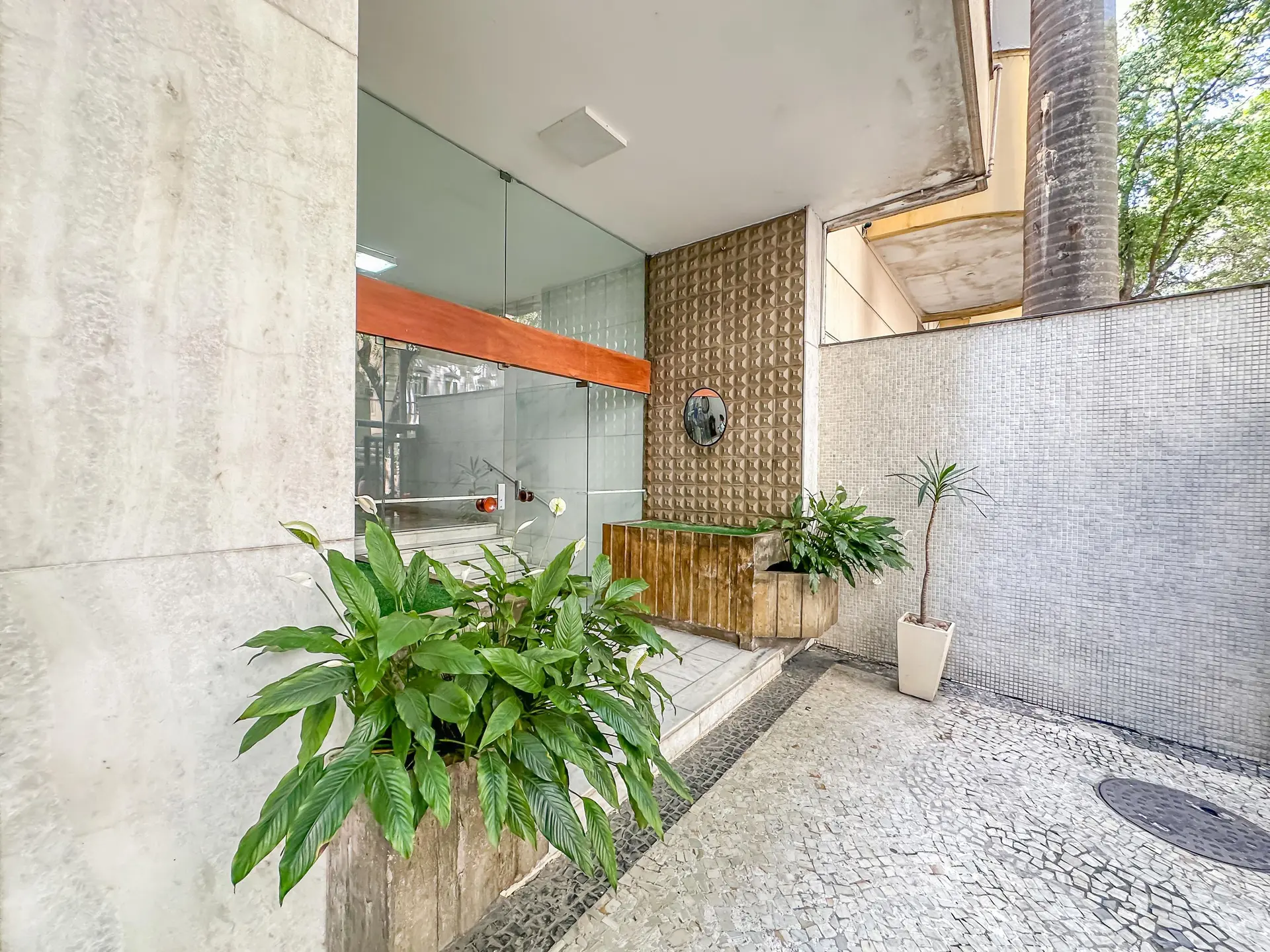 140 m² apartment with a jacuzzi and a bathtub — photo 13