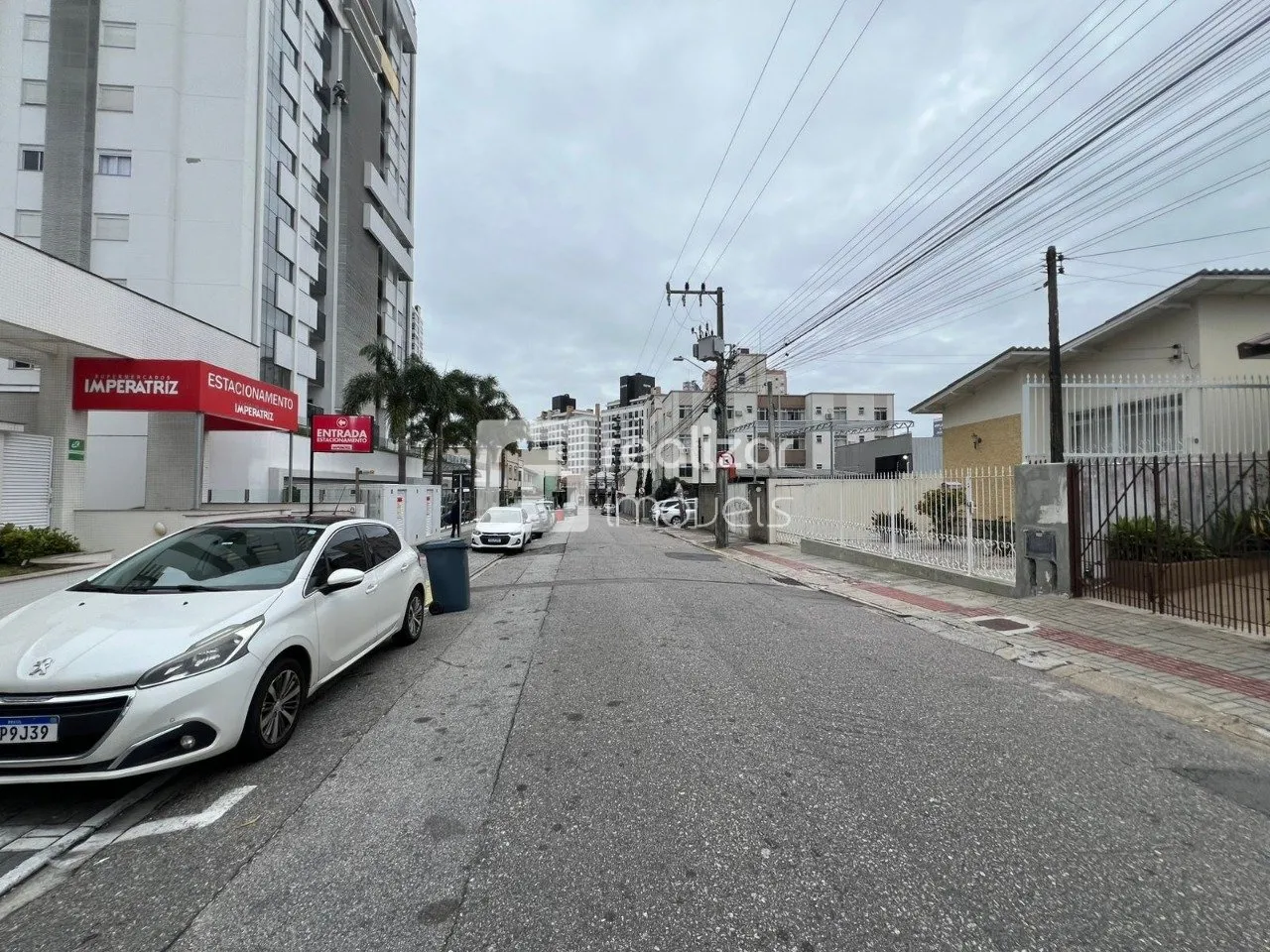 Apartamento amueblado de 3 dormitorios con balcón — photo 31