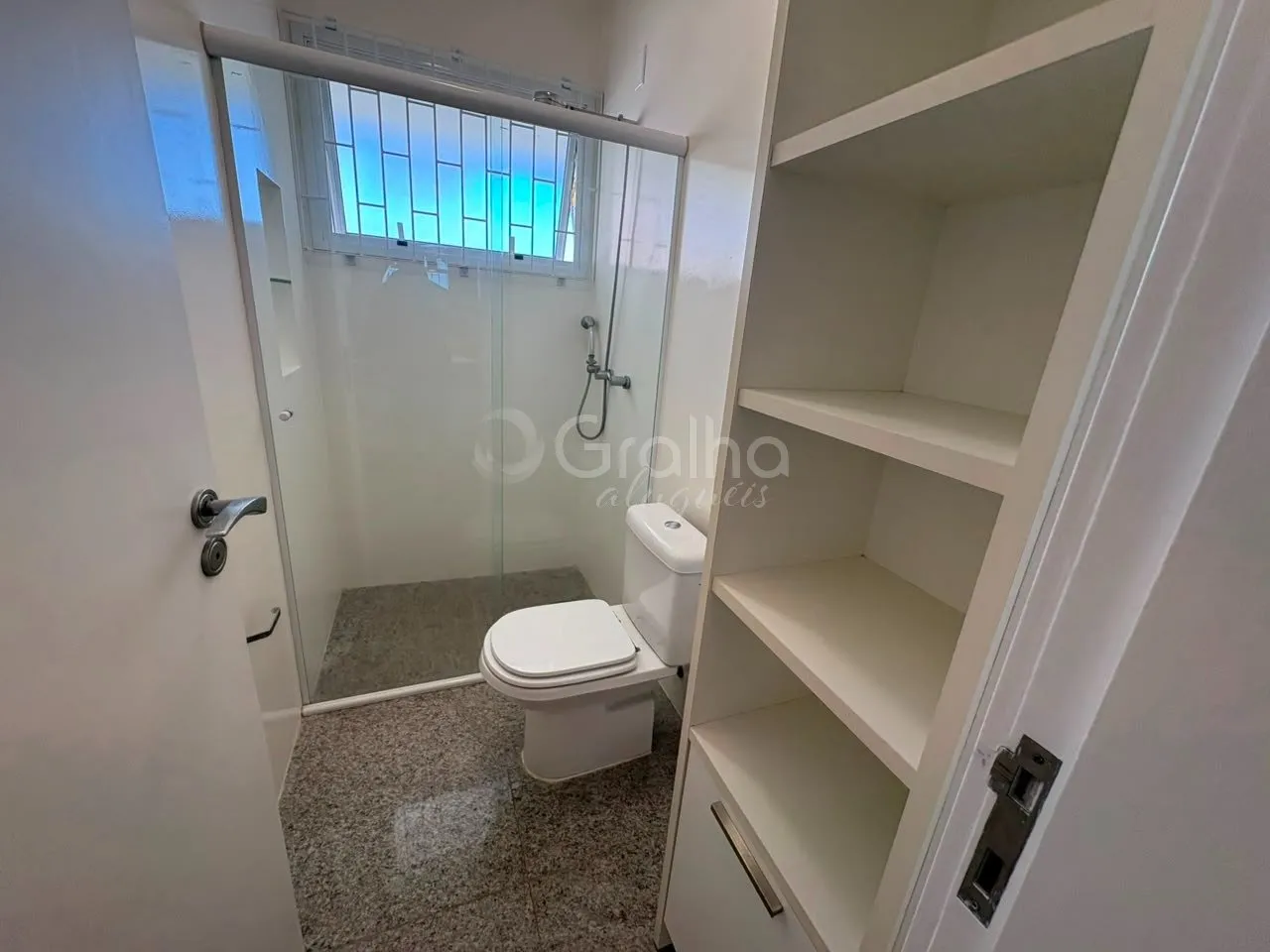 Мебльований будинок 868 м² з 3 люксами та 9 місцями — photo 77