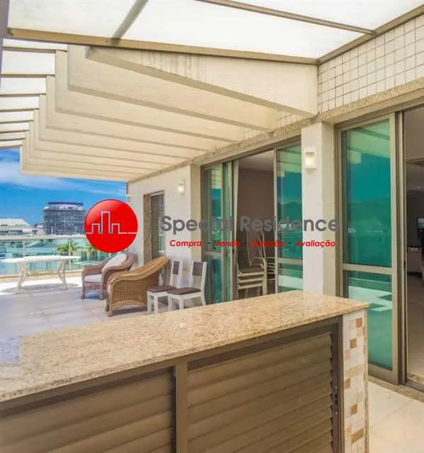 Furnished duplex-style cover with 4 bedrooms and 4 baths — photo 16