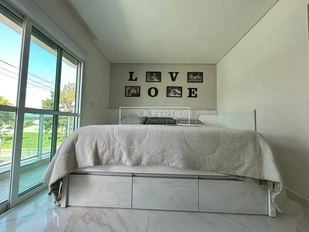Casa de 3 dormitorios con balcón gourmet en Curitiba — photo 5