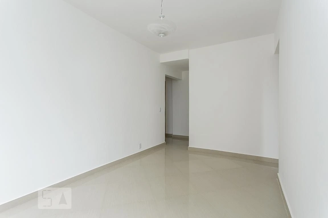 2-bedroom apartment in a building with a gym — photo 10