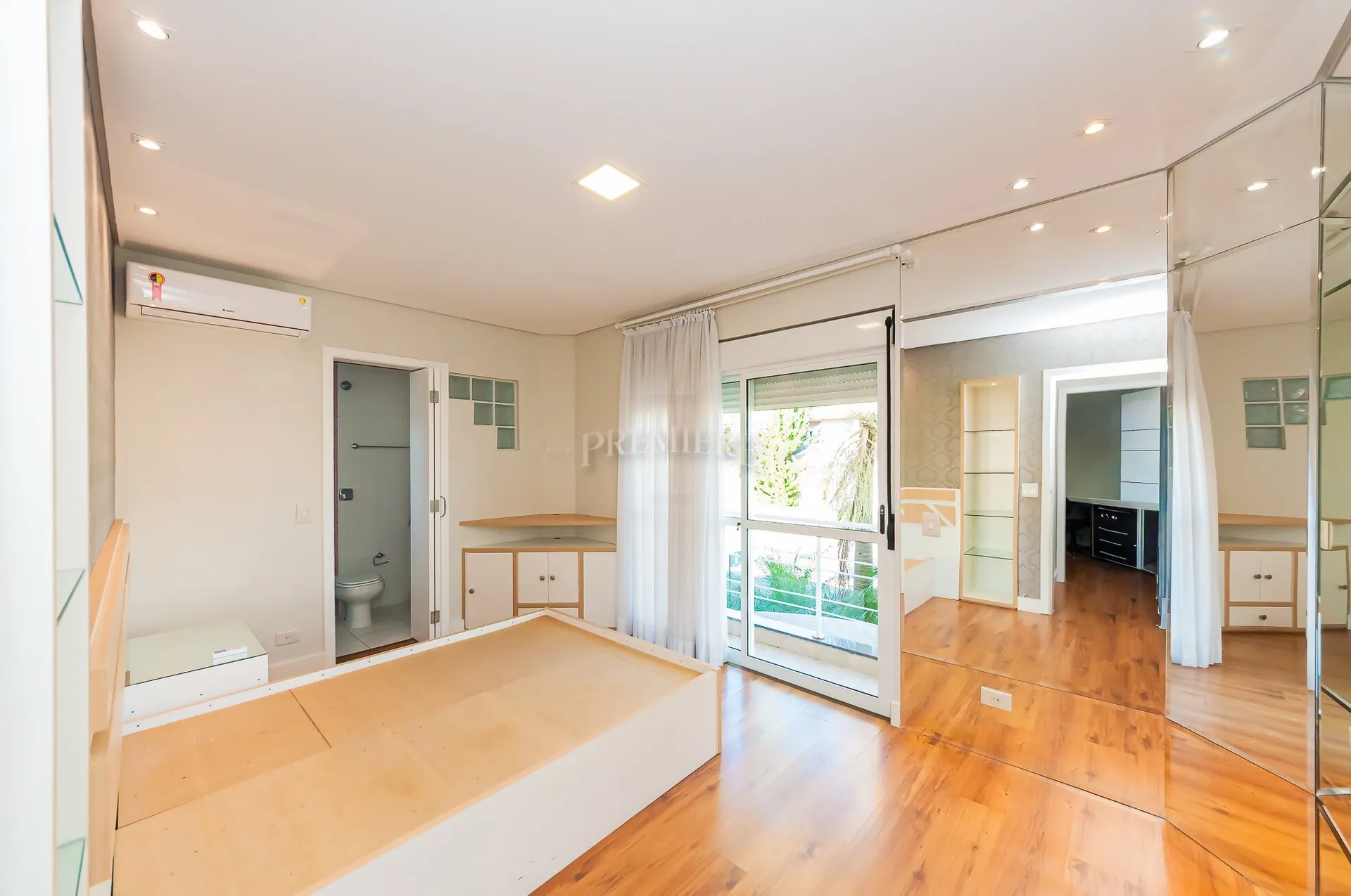 Furnished house with 613 m², 3 en-suite bedrooms — photo 14
