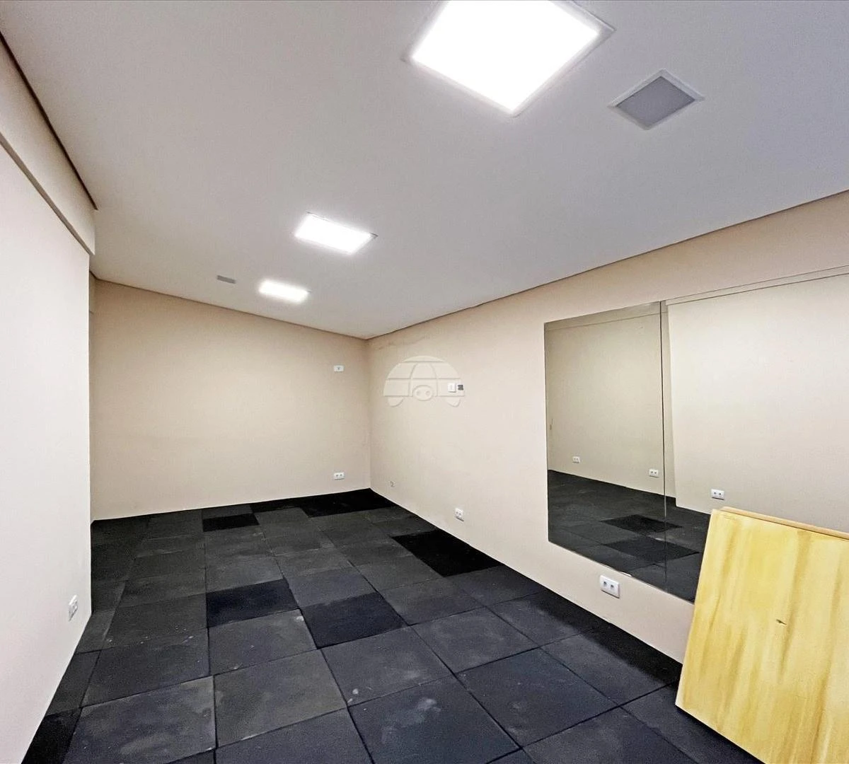 Washing machine in a 5-bedroom house, 280 m² — photo 29