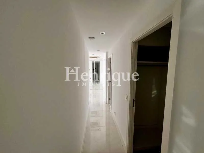 Triplex penthouse with 3 bedrooms and 3 bathrooms — photo 14