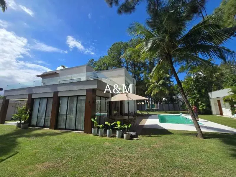 Casa com 4 quartos e 5 banheiros, 4 vagas — photo 9
