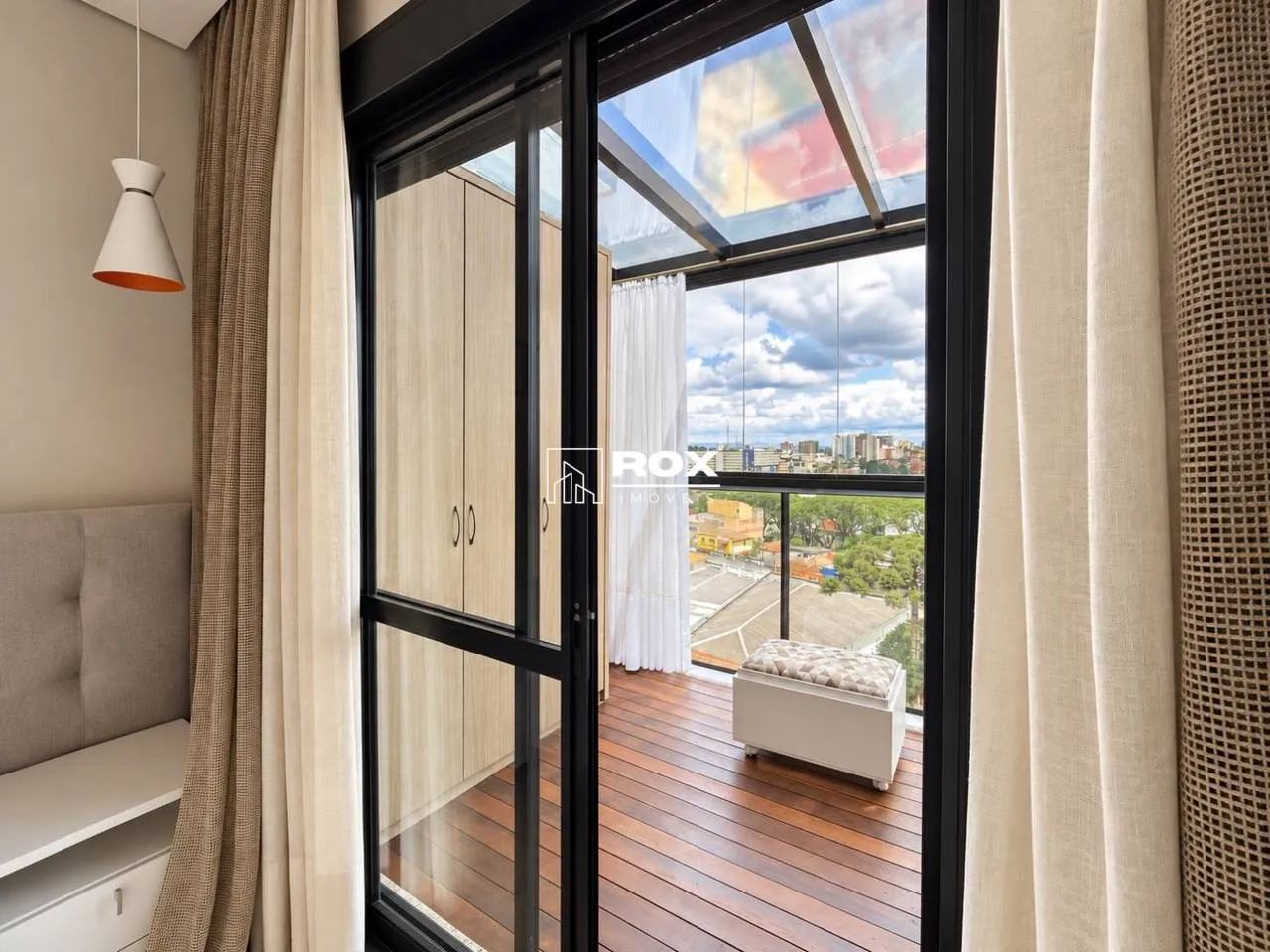 Floor-to-ceiling windows in a 3-bedroom apartment, 150 m² — photo 5
