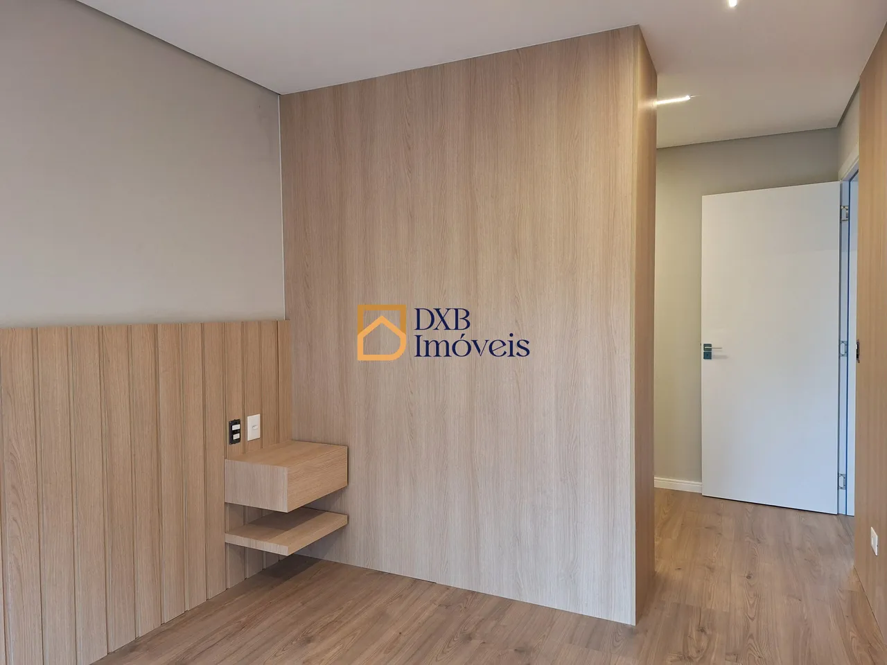 Condo house with 3 bedrooms and a guest half-bath — photo 13