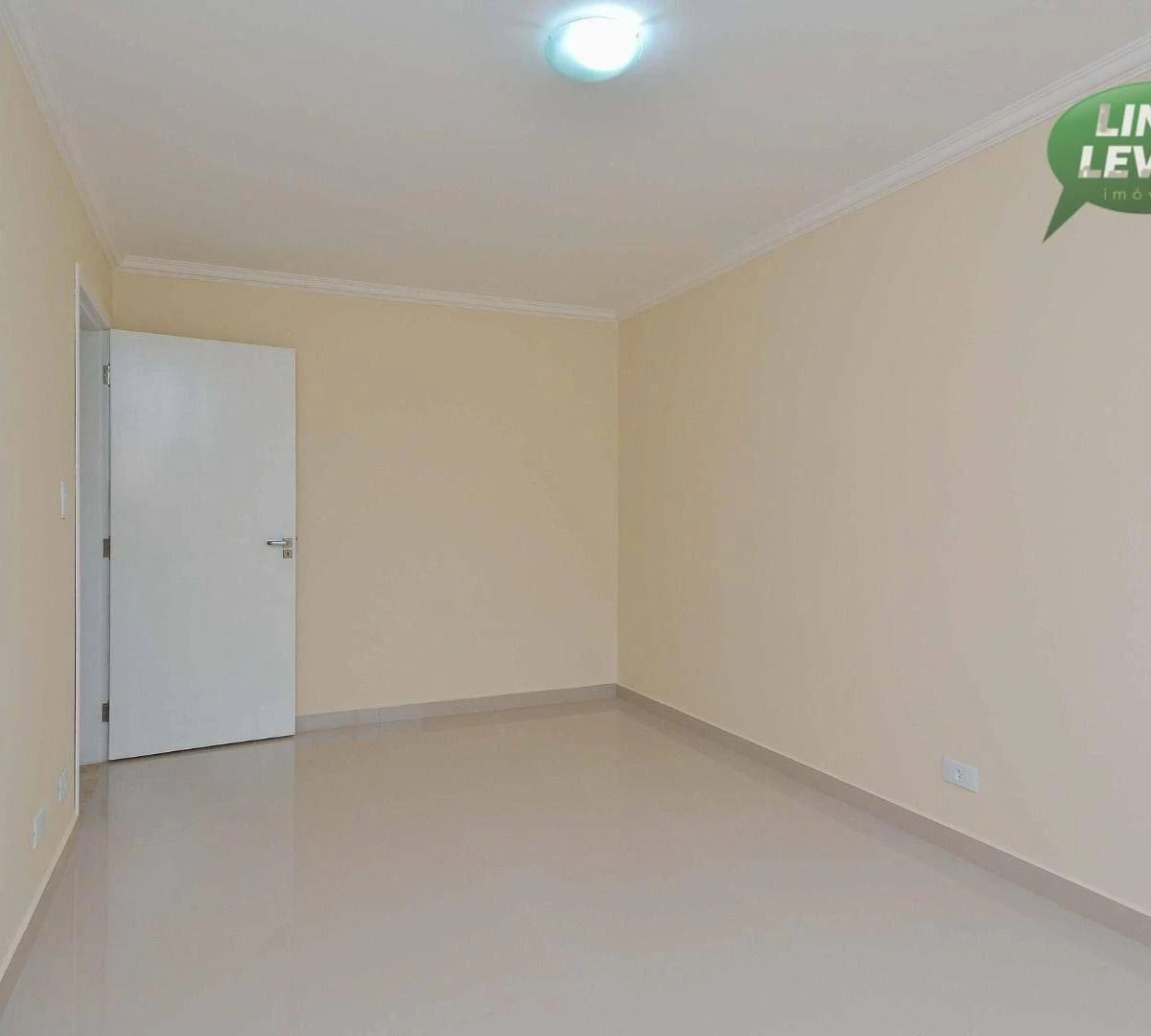 Apartamento de 3 quartos com máquina de lavar, Bacacheri — photo 22