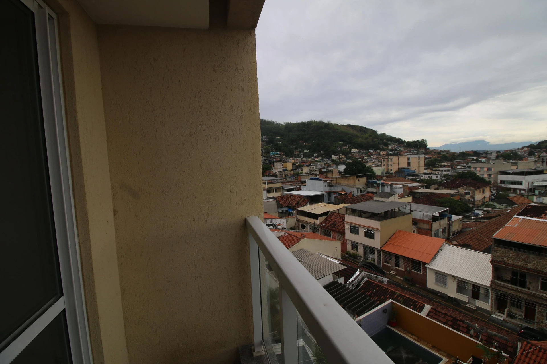 Rental apartment with 2 bedrooms and a balcony — photo 39