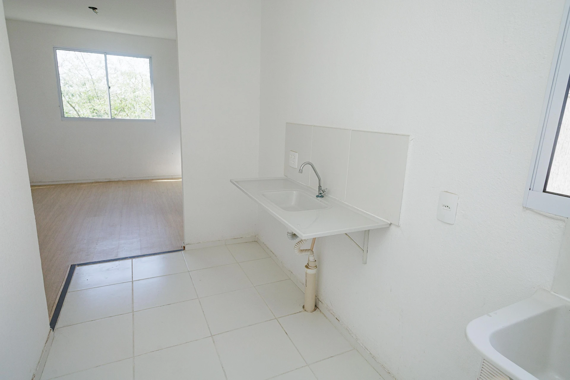 Unfurnished apartment with 2 bedrooms and 1 bathroom — photo 4