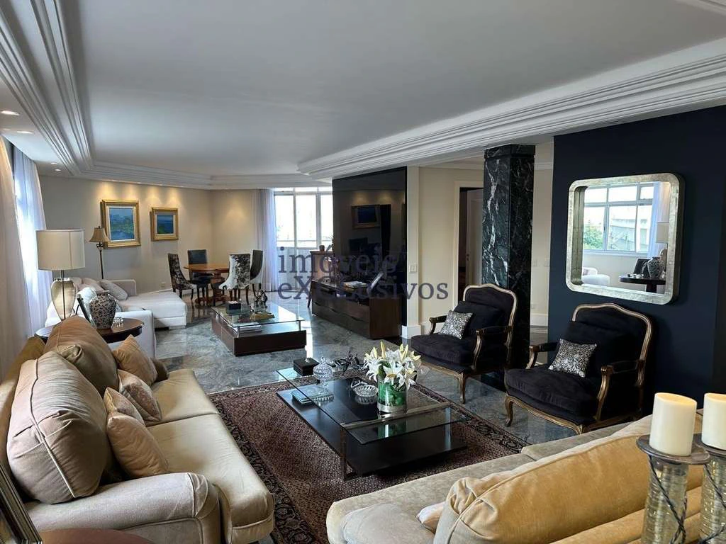 Furnished apartment with 4 en-suite rooms and private BBQ
