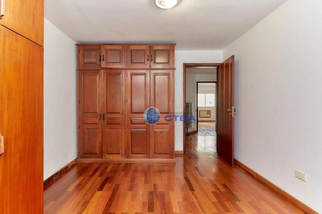 House, 164 m², with wood or laminate floors — photo 18