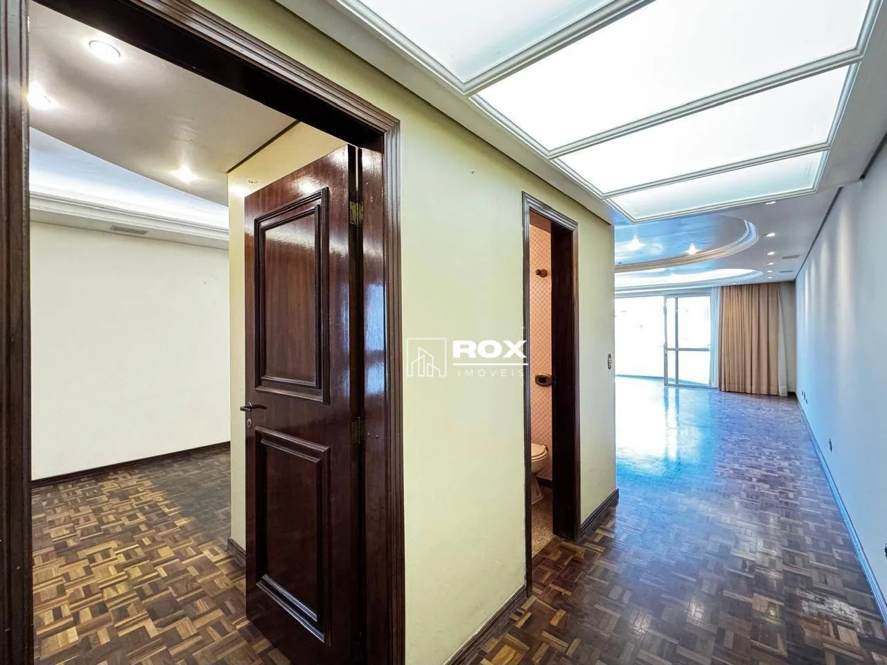 250 m² apartment with 3 bedrooms and a gas stove — photo 8